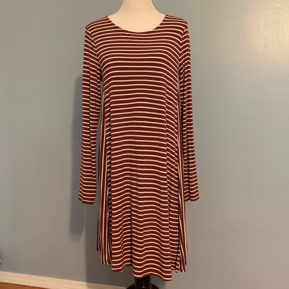 {Old Navy} Burgundy Striped Dress